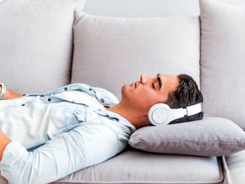 Maximizing Productivity: The Best Binaural Beats for Focus and Creativity