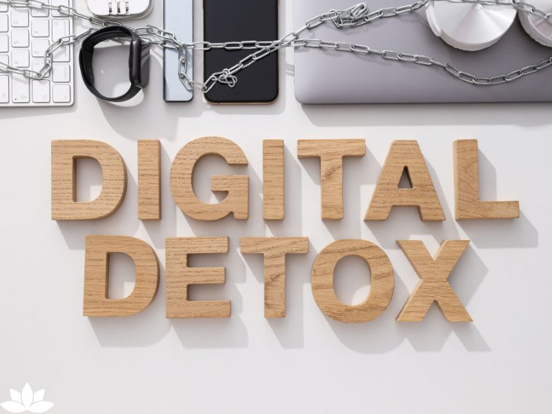 Creating a Digital Detox Plan: How to Disconnect from Devices and Reconnect with Yourself