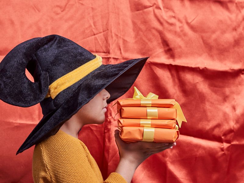 Top 10 Halloween Gifts for Trick-or-Treaters and Party Hosts