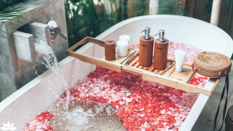 Best Products for a Spa-Like Bath at Home: Affordable Essentials and Relaxing Ideas for Budget-Friendly Pampering